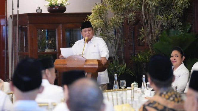 6988b51e3022b-presiden-prabowo-saat-peringatan-hari-ulang-tahun-hut-ke-18-partai-gerindra_gemini_665.jpeg