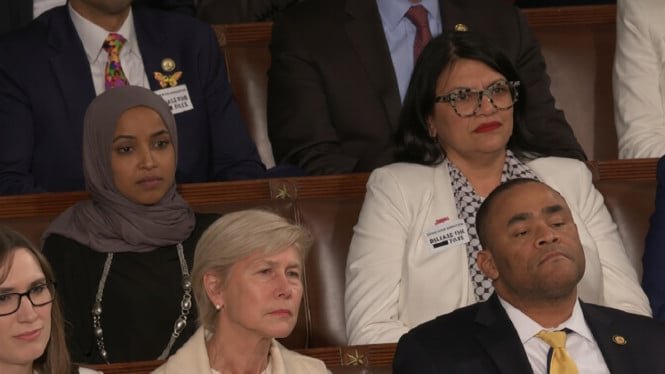 Trump llamó enfermos mentales a dos miembros musulmanes del Congreso y exigió su deportación