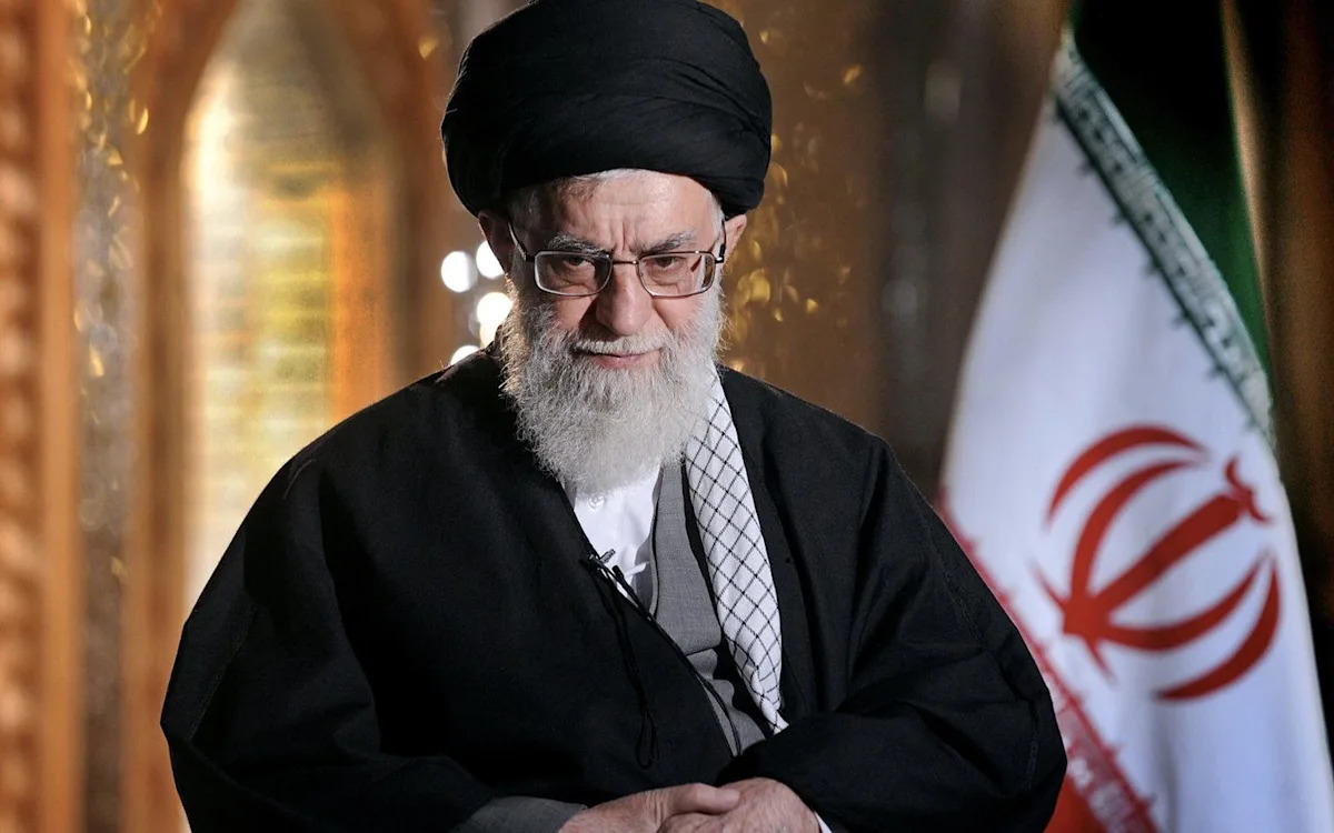 El líder supremo de Irán, Jamenei, “hallado muerto entre los escombros”