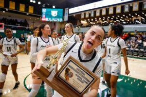 ¡Campeón CCS nuevamente! Mitty derrotó a Riordan para capturar el título divisional número 34