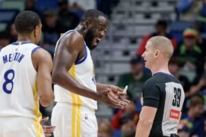 Se espera que los Warriors Draymond Green se enfrenten a los Lakers el sábado por la noche.