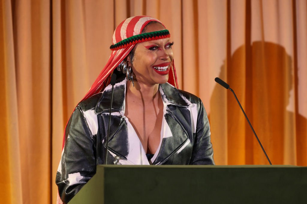 Erika Badu, abraza la vida y muestra pasión – The Mercury News