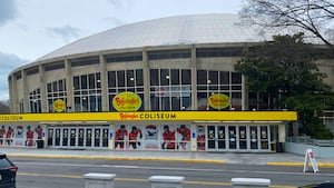 Se suspenden los Nacionales de Curling de EE. UU. en el Coliseo Bojangles debido a una gotera en el techo