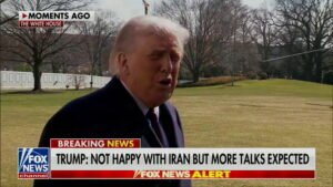 Trump amenaza con una toma “amistosa” del vecino estadounidense