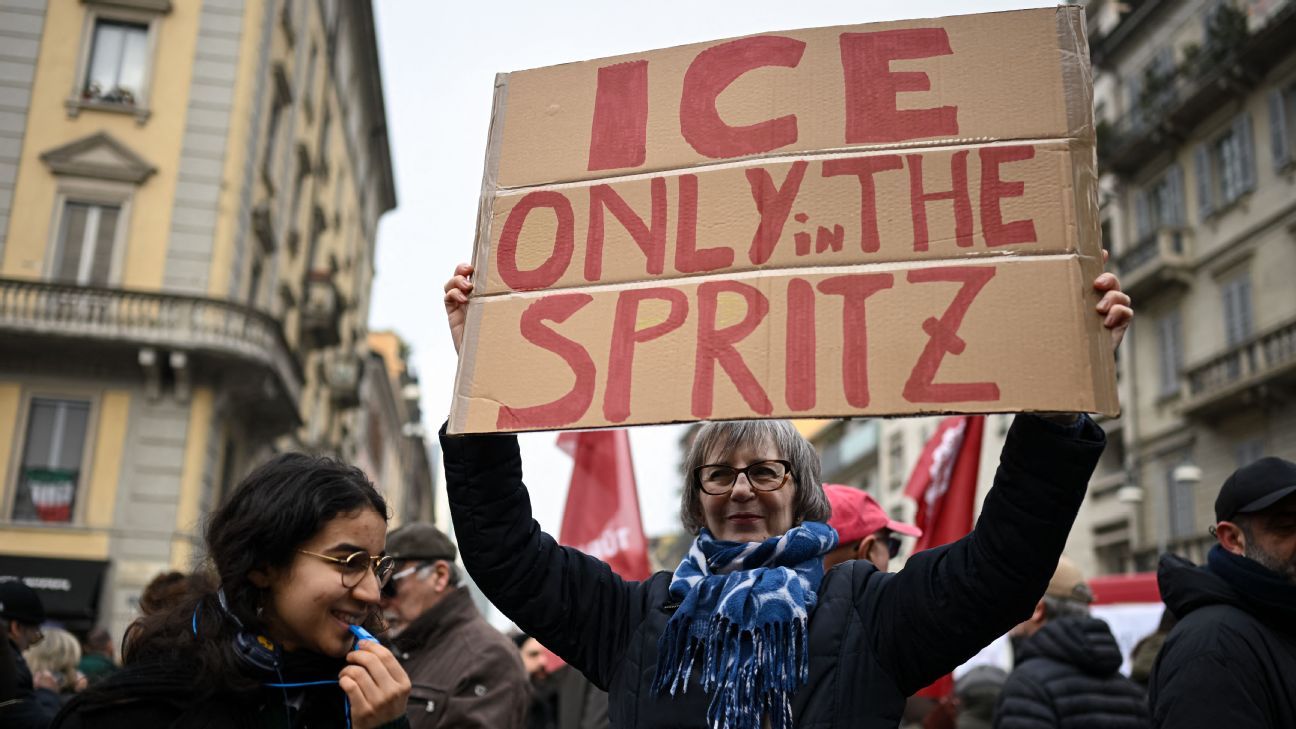 Manifestantes en Milán protestan contra las unidades de ICE en los Juegos Olímpicos de Invierno