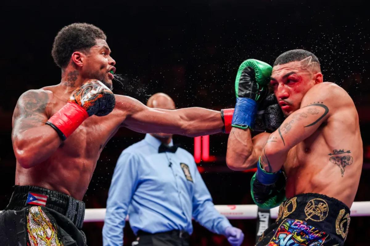 Shakur Stevenson dominó a Teófimo López para convertirse en campeón de cuatro divisiones