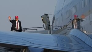 Trump advierte claramente sobre posibles bajas estadounidenses en una “operación masiva en curso” para detener al régimen iraní.