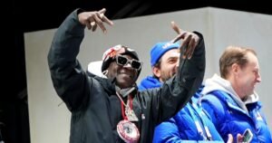 Flavor Flav celebra el deporte femenino en Las Vegas: he aquí por qué