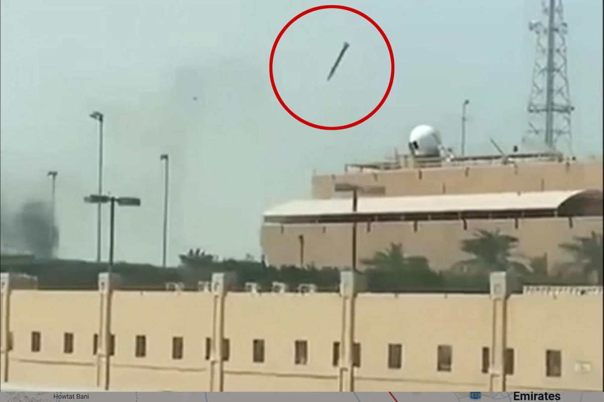 Irán ataca cerca de base naval estadounidense en Bahréin, según muestra un impactante vídeo