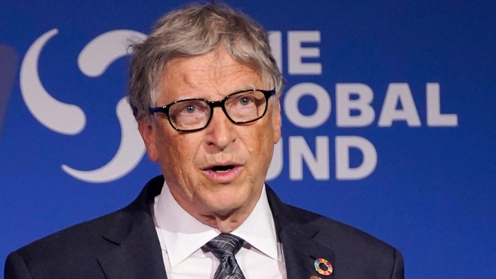 Bill Gates ‘habló con franqueza’ sobre la relación con Epstein en la reunión de la Fundación Gates, dice un portavoz