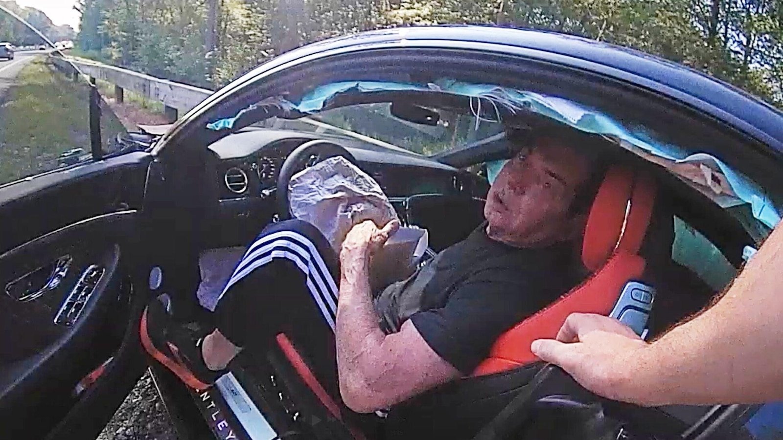 Video policial muestra el accidente automovilístico de Vince McMahon a 100 mph en Connecticut