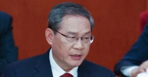 China ha fijado su objetivo de crecimiento más lento desde 1991 mientras la economía lucha por mantener el ritmo