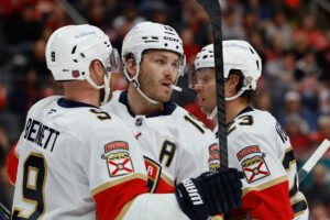 Los Detroit Red Wings cayeron en el tercero, permitiendo 2 goles en los últimos 90 segundos.