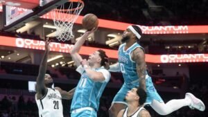 Miles Bridges elogia a DeMar DeRozan tras brutal duelo entre Charlotte y Sacramento