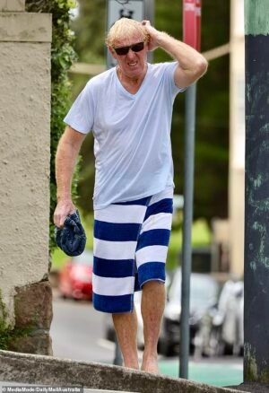 David Knox fue uno de los grandes del rugby durante la época dorada de los Wallabies. Ahora acusa a sus vecinos del bloque de apartamentos del grotesco vandalismo.