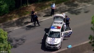 Un conductor australiano involucrado en un accidente automovilístico apuntó a la policía en el cuarto tiroteo policial en dos días.