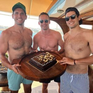 Los hermanos Alexander son declarados culpables de cargos de tráfico sexual que podrían haber enviado a los hermanos Playboy a cadena perpetua