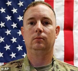 El Pentágono ha identificado a dos soldados más entre los seis muertos en un ataque con aviones no tripulados en Kuwait.