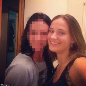 Elizabeth Downs: Cohen, su hijo de nueve meses, encontrado muerto en una minivan, su madre Crystal Manneken acusada de negligencia criminal