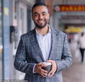 Un concejal de Sydney declaró que “todos apoyamos a Irán” mientras lloraba al “líder del mundo libre”.