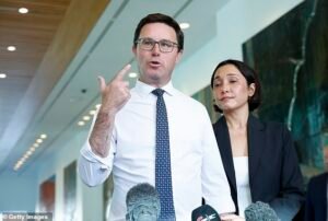 David Littleproud dimite: el líder de los Nacionales lucha por contener las lágrimas y admite: “He cometido un error y ya he tenido suficiente”