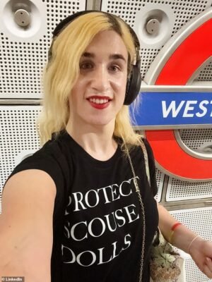 Mujer trans de 28 años que acosó al mejor cirujano que le realizó la cirugía de reasignación de género y luego amenazó con “durarla”