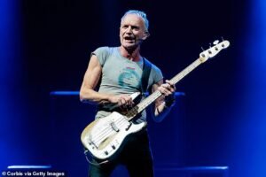 ¡Salpica el dinero! La estrella de rock Sting gastó £80.000 en una bañera de mármol para su lujosa casa italiana