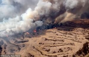 La tragedia de la abuela que huye de los incendios forestales que han quemado medio millón de acres en Nebraska
