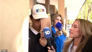 El upskirter en serie que filmó a más de 100 mujeres en baños públicos podría ser deportado Elon Musk comparte un mensaje de tres palabras a Australia