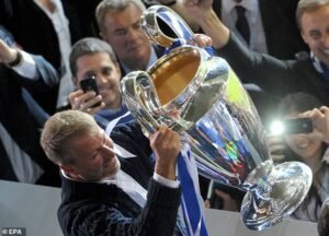 Oliver Holt: Por qué el Chelsea merece un asterisco junto a sus títulos, no este castigo lamentablemente suave, y por qué la Premier League se ha arrinconado con los 115 cargos del Manchester City