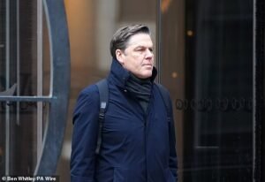 Reacción al castigo del Chelsea: los ejecutivos de los clubes de la Premier League exigen respuestas después de que los Blues escaparan de la deducción de puntos a pesar de haber realizado en secreto 47 millones de libras esterlinas en pagos ilegales