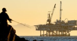 Los temores de la guerra de Irán afectan a los mercados: aumento del petróleo, caída de las acciones