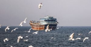 El transporte marítimo a través del Estrecho de Ormuz se ralentiza, amenazando con perturbar el comercio internacional