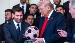 El ataque con misiles iraníes provoca un incendio en un hotel de Bahréin, la capital saudita es atacada con aviones no tripulados y se ordena a los residentes de Dubai buscar refugio inmediato – ACTUALIZACIONES EN VIVO