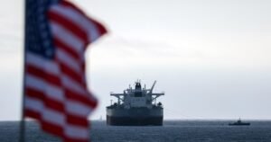 El petróleo crudo estadounidense registra el mayor salto de precios semanal registrado