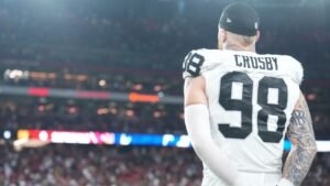 Crosby se despide de los Raiders, “muy emocionado” de unirse a los Ravens