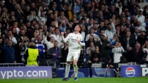 El hat-trick de Valverde se robó el espectáculo mientras el Madrid dominaba al Man City
