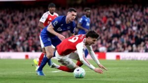 Revisión del VAR: Por qué el Arsenal debería haber tenido un penalti contra el Everton