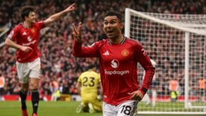 Actualizaciones en vivo de la Premier League: Man United venció a Villa, Liverpool recibe a los Spurs