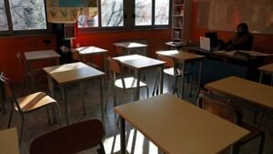 JK: Las escuelas permanecerán cerradas los días 2 y 3 de marzo en medio de incursiones de drones a lo largo de la Línea de Control