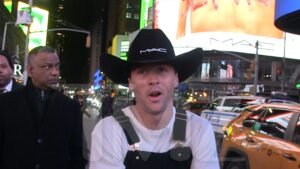 Rob Rausch se niega a revelar detalles sobre la nueva novia después de ganar ‘Traitors’