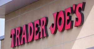 Trader Joe’s recuerda 36 millones de libras de producto tras el cristal encontrado en el arroz
