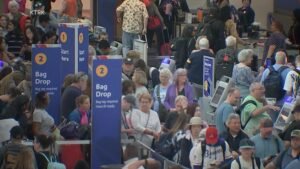 MIRAR: La escasez de personal de la TSA en medio de las vacaciones de primavera provoca un caos en los viajes en los aeropuertos de EE. UU.