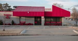 La demanda de Oklahoma alega que State Farm engaña a los propietarios