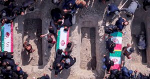 Información antigua puede haber conducido a un ataque mortal de Estados Unidos a una escuela primaria iraní, dicen fuentes