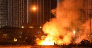 Estados Unidos ordenó a las embajadas revisar “inmediatamente” la seguridad a medida que se propagan los ataques