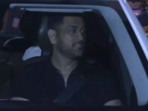 Después de participar en la semifinal en Mumbai, MS Dhoni llega a Ahmedabad para la final de la Copa del Mundo T20 – MIRAR