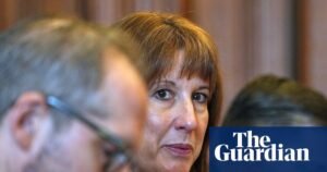 La economía del Reino Unido se allanó inesperadamente en enero, según las cifras oficiales | Crecimiento económico (PIB)