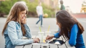 ¿Es apropiado para los niños el discurso de prohibir las redes sociales?