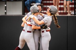 Softbol de Virginia Tech: Hokies derrotan a Elon por 15ª victoria consecutiva